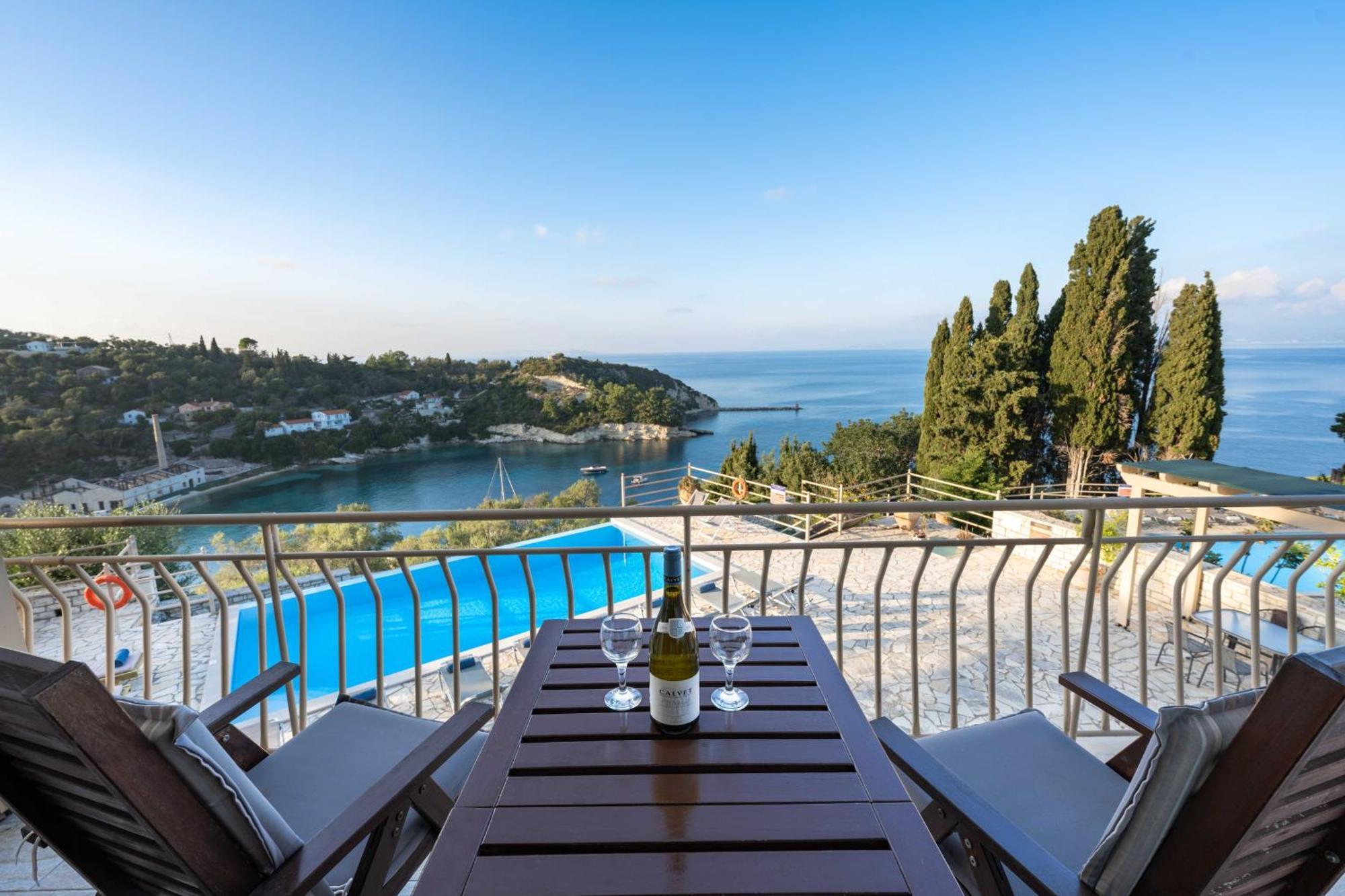 Pangolas Apartments Paxos Longos  Exterior photo